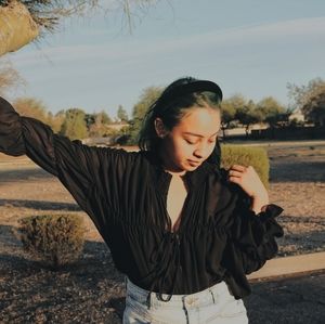 Meet your Posher, Sidney